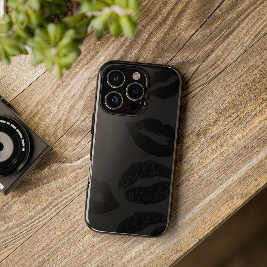 Noir Kiss – Protective Luxe Case